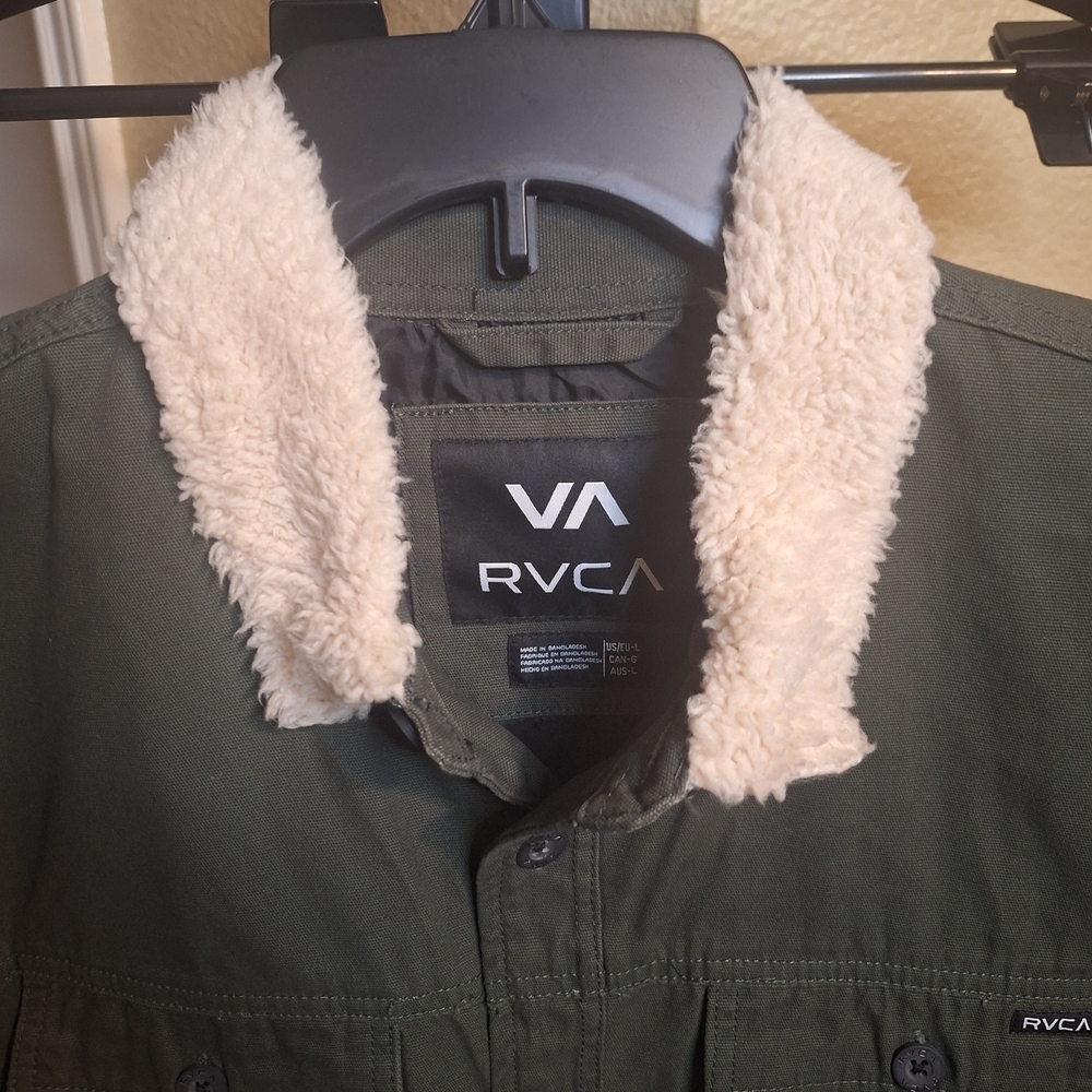 RVCA Army Green Men's Jacket with Sherpa Collar. Size M NWT - Picture 3 of 8
